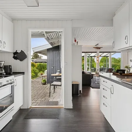 Eweline - 400m From The Sea By Interhome Egernsund