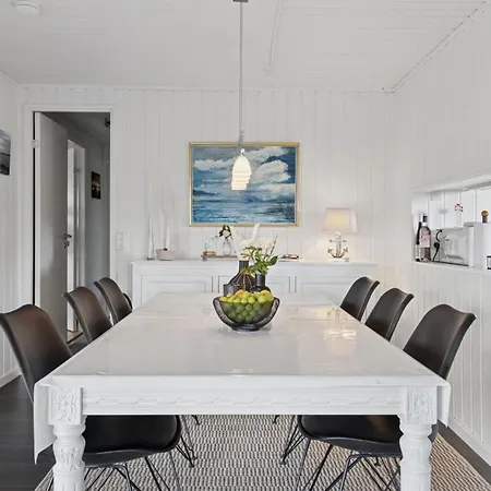 Holiday home Eweline - 400m From The Sea By Interhome *