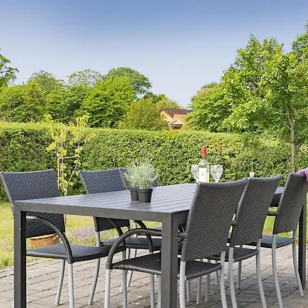 Eweline - 400m From The Sea By Interhome